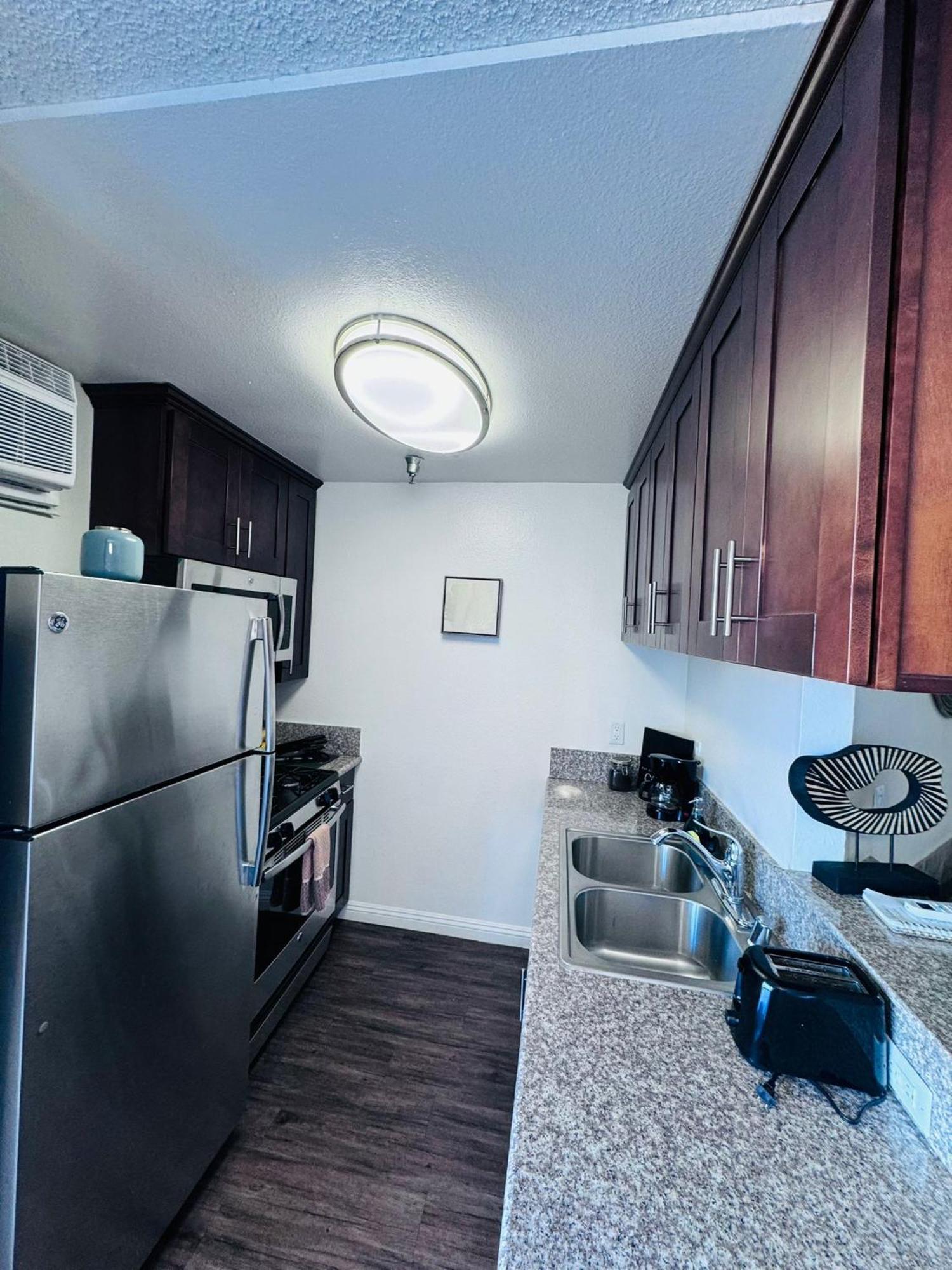 Amazing Universal Studios Loft Free Parking Лос Анджелис Екстериор снимка